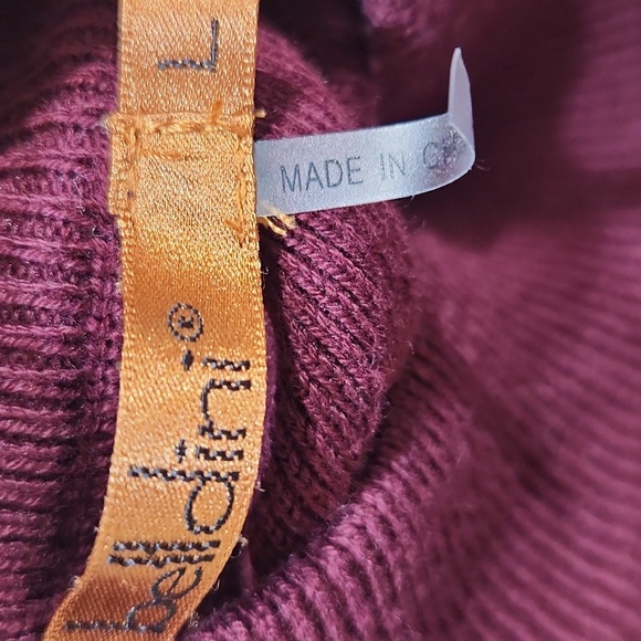 Belldini Mock Neck Knit  Sheer Lace/ Satin sleeve, Wine, Womens L, NWOT - Picture 4 of 7